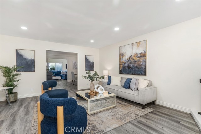 3125 Yukon Avenue, Costa Mesa CA: https://media.crmls.org/medias/15a826d1-b682-4cad-a14d-fad89b50273e.jpg