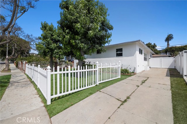 817 E 67th Street, Inglewood, CA, 90302 817 E 67th Street, Inglewood, CA, 90302