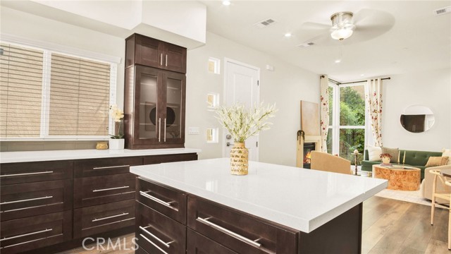 Detail Gallery Image 4 of 45 For 9237 Wakefield Ave #11,  Panorama City,  CA 91402 - 4 Beds | 3/1 Baths