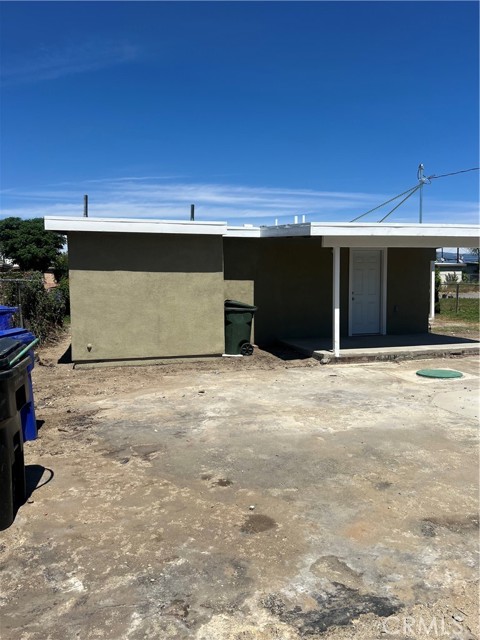 Detail Gallery Image 5 of 24 For 18631 14th St, Bloomington,  CA 92316 - 2 Beds | 2 Baths