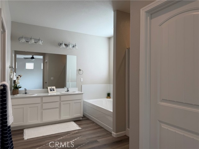 Detail Gallery Image 4 of 13 For 826 Courtney Ct, Merced,  CA 95348 - 4 Beds | 3 Baths