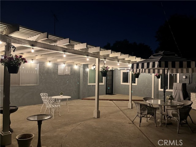 1802 W Harle Avenue, Anaheim CA: https://media.crmls.org/medias/15abe1aa-4683-441e-8f99-fe6a91ddf571.jpg