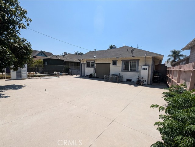 Detail Gallery Image 6 of 23 For 4156 Halldale Ave, Los Angeles,  CA 90062 - 2 Beds | 1 Baths