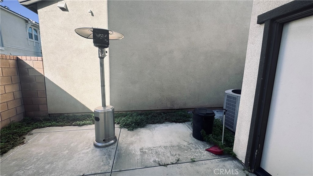 https://media.crmls.org/medias/15ad78a7-1806-4360-8f64-2ae187b267d8.jpg?preset=X-Large