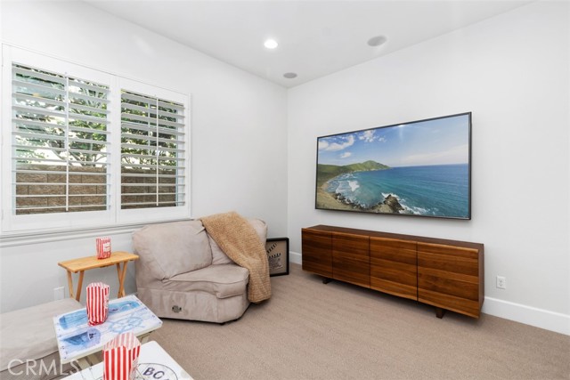4762 Oceanridge Drive, Huntington Beach CA: https://media.crmls.org/medias/15adcdf5-2497-42aa-ba6b-85f979b57e9b.jpg