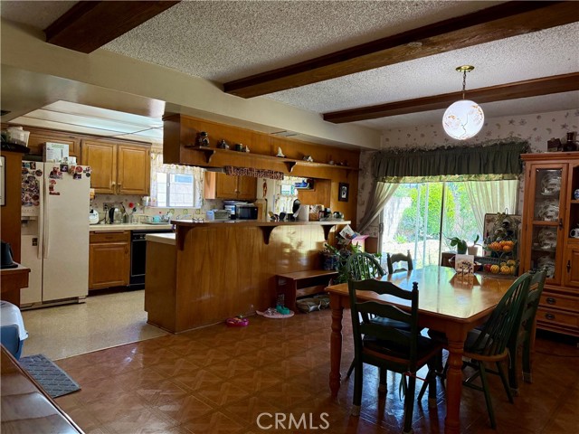 Detail Gallery Image 4 of 11 For 542 N Hanover St, Anaheim,  CA 92801 - 4 Beds | 2/1 Baths