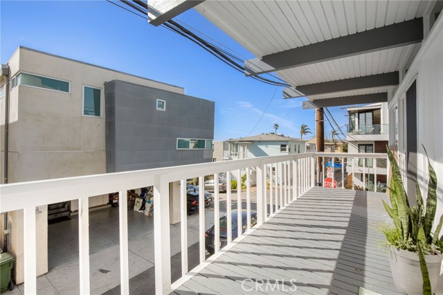 3316 Vista Drive, Manhattan Beach, California 90266, 4 Bedrooms Bedrooms, ,3 BathroomsBathrooms,Residential,Sold,Vista,SB22226244