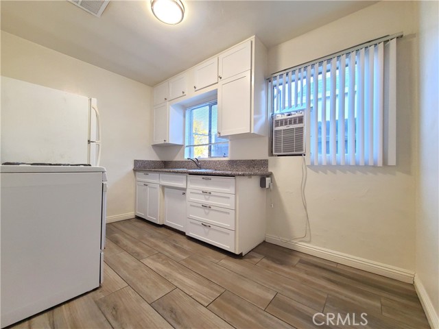 Detail Gallery Image 6 of 10 For 10932 Evans St, Loma Linda,  CA 92354 - 1 Beds | 1 Baths