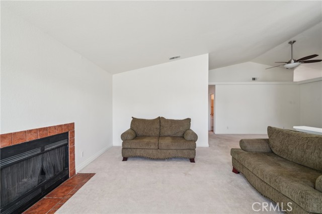 Detail Gallery Image 6 of 62 For 13884 Chervil Ct, Moreno Valley,  CA 92553 - 4 Beds | 2 Baths