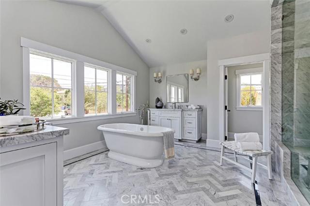 1400 21st Street, Manhattan Beach, California 90266, 5 Bedrooms Bedrooms, ,2 BathroomsBathrooms,Residential,Sold,21st,SB16198093