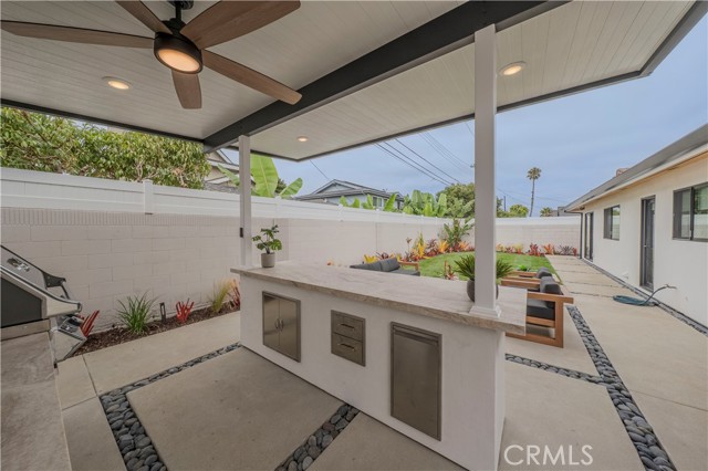 9141 Aloha Drive, Huntington Beach CA: https://media.crmls.org/medias/15af1761-73e8-474b-a338-b7a6015da120.jpg