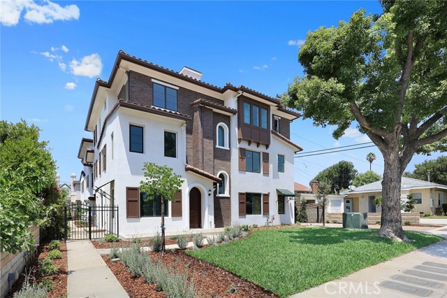 905 sunset Boulevard, Arcadia CA: https://media.crmls.org/medias/15af56b5-ddb3-4633-af2e-72ab9e64fded.jpg