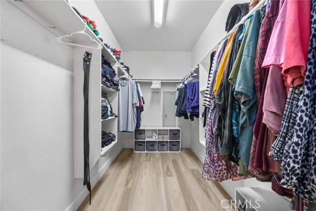 231 Sunny Meadow Drive, Bakersfield CA: https://media.crmls.org/medias/15afa6cc-5bd9-4b82-a4a2-3ab6b77e86ce.jpg