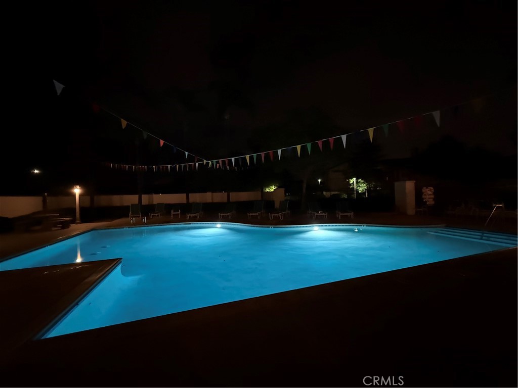 https://media.crmls.org/medias/15afb981-a13a-4639-a273-b4d1b36d47a0.jpg?preset=X-Large