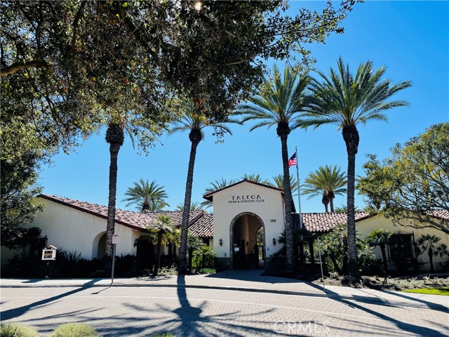 22 Via Paquete, San Clemente CA: https://media.crmls.org/medias/15b02969-077c-4e8e-a7cb-ac0605896a7f.jpg