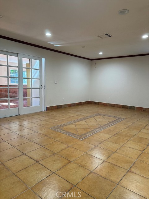 Detail Gallery Image 4 of 13 For 7721 Rhea Ave, Reseda,  CA 91335 - 3 Beds | 2 Baths