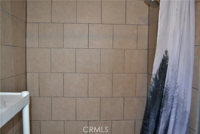 11068 Penrose, Sun Valley CA: https://media.crmls.org/medias/15b116e5-6cfe-4c16-92cd-d1d849fddc57.jpg