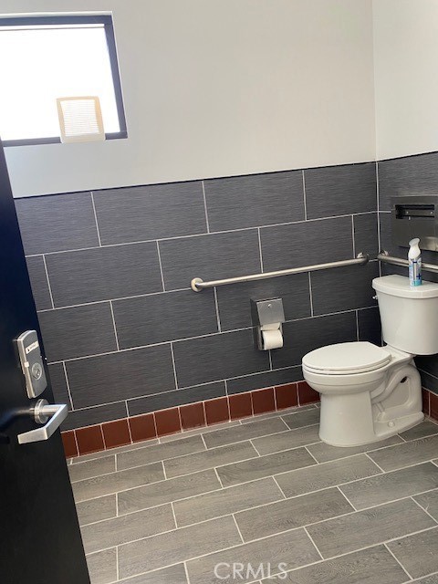  Commercial for Sale in Compton, California