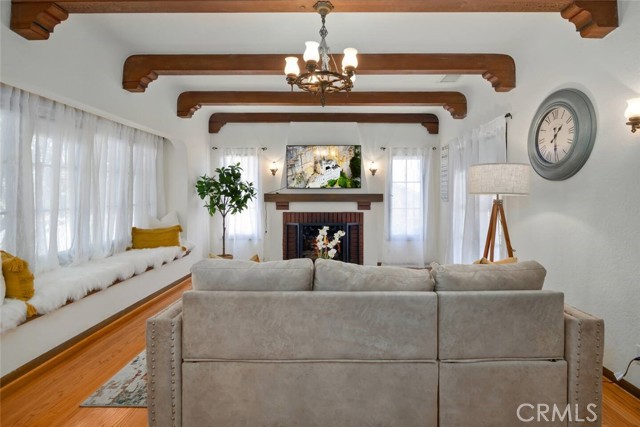 15803 E Victoria Ave., La Puente CA: https://media.crmls.org/medias/15b1fae4-7ee2-4c9d-a41b-b1333139222d.jpg