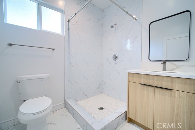 Detail Gallery Image 16 of 18 For 259 S Avenue 54 #1/2,  Los Angeles,  CA 90042 - 4 Beds | 4 Baths