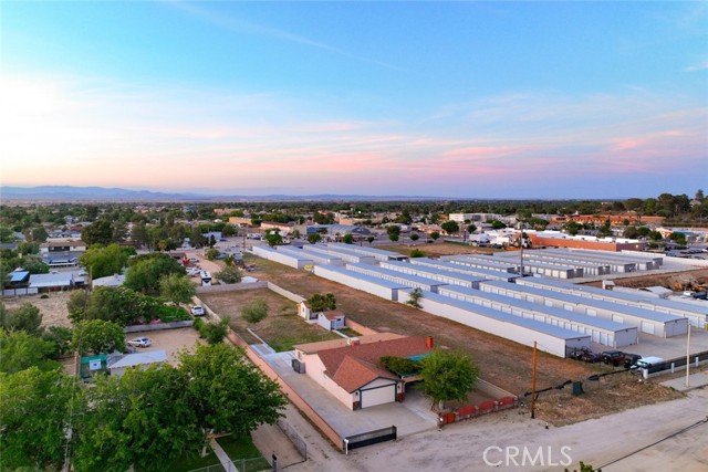 5111 W Avenue M2, Lancaster CA: https://media.crmls.org/medias/15b25ee7-a417-4d26-87bc-cca1c24ca16a.jpg
