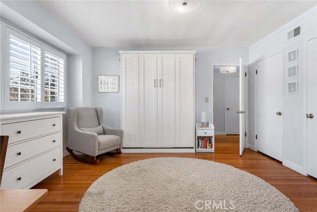 23642 Oxnard Street, Woodland Hills CA: https://media.crmls.org/medias/15b2cd31-d7d7-4023-b316-c0c8e051d385.jpg