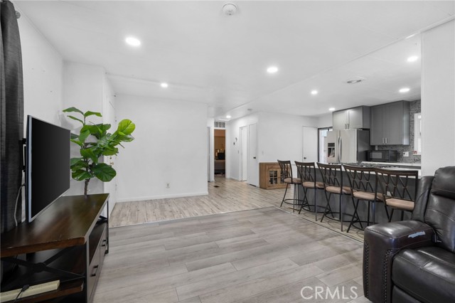 Detail Gallery Image 5 of 20 For 206 S Sullivan St #36,  Santa Ana,  CA 92704 - 3 Beds | 2 Baths