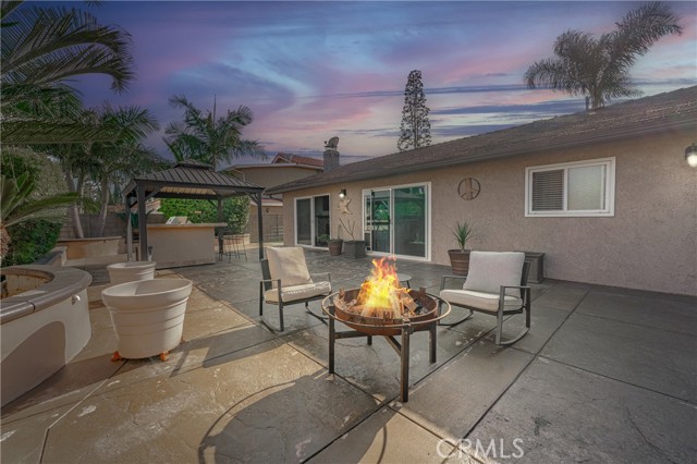 Detail Gallery Image 12 of 18 For 405 S Carole Ln, Orange,  CA 92869 - 3 Beds | 2 Baths