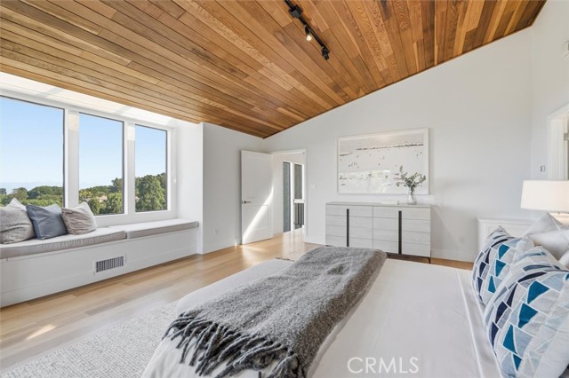 Detail Gallery Image 24 of 66 For 5204 Middlecrest Rd, Rancho Palos Verdes,  CA 90275 - 4 Beds | 3 Baths