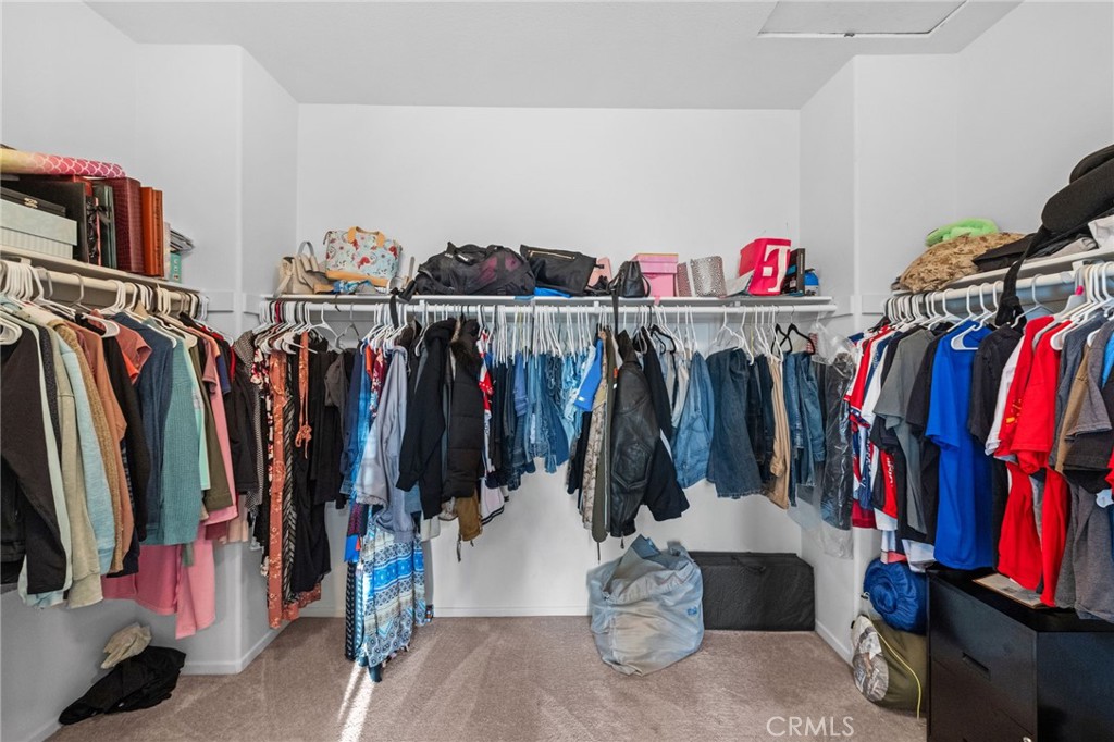 https://media.crmls.org/medias/15b4418e-eb20-4629-8fad-f9081bf89891.jpg?preset=X-Large