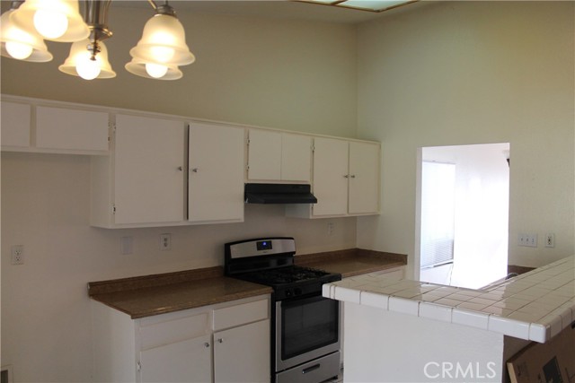 Detail Gallery Image 7 of 33 For 4039 E Avenue R6, Palmdale,  CA 93552 - 4 Beds | 2 Baths