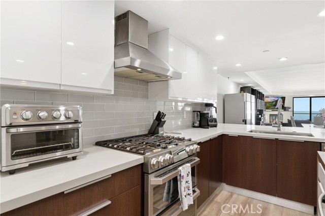 Detail Gallery Image 15 of 66 For 410 Corto Ln #E,  San Clemente,  CA 92672 - 2 Beds | 3 Baths