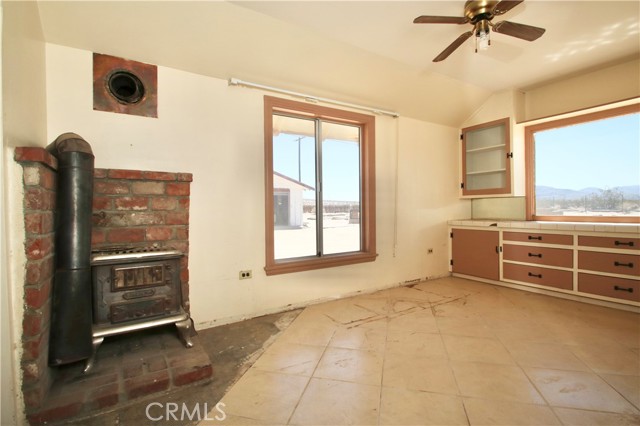 Detail Gallery Image 5 of 64 For 5285 Utah Trl, Twentynine Palms,  CA 92277 - 3 Beds | 2 Baths