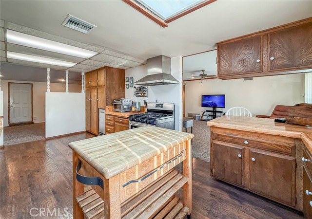 2191 Hilldale Avenue, Simi Valley CA: https://media.crmls.org/medias/15b5cc43-70f1-4865-8223-67dfc57edbb8.jpg