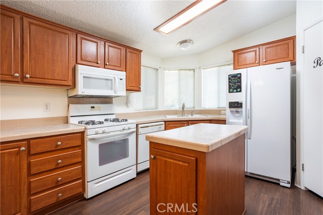 Detail Gallery Image 11 of 41 For 32600 32600 Old Highway 74 Space  144, Hemet,  CA 92545 - 2 Beds | 2 Baths