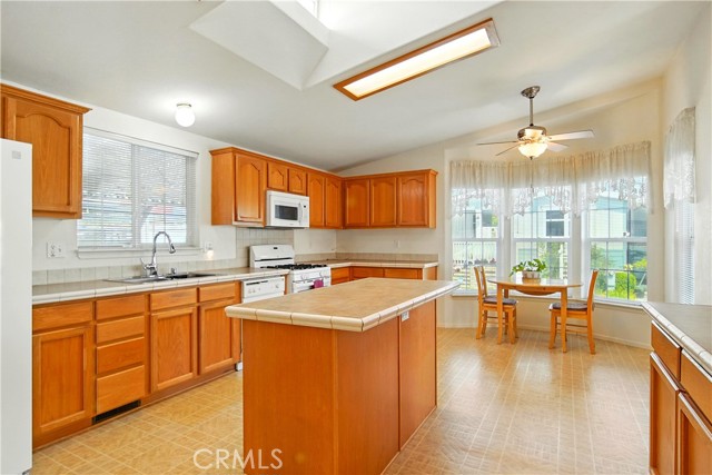 1245 W Cienega Avenue, San Dimas CA: https://media.crmls.org/medias/15b65c02-ef8d-4d20-adcb-75c1a1199062.jpg