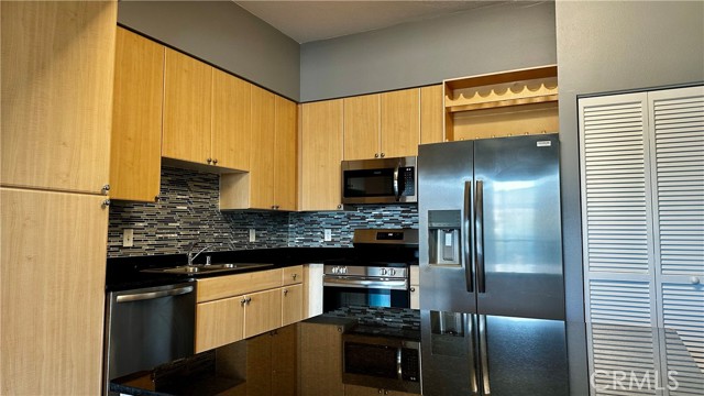 388 E Ocean Boulevard, Long Beach CA: https://media.crmls.org/medias/15b6b85d-0b49-4dbe-93b0-91b3e1f9fc6f.jpg