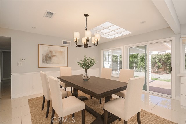 6053 Ronald Circle, Cypress CA: https://media.crmls.org/medias/15b7c797-b279-4be7-b40e-cce8f47387b1.jpg
