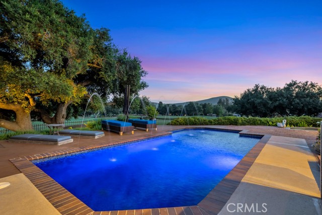 4514 Rayburn Street, Westlake Village CA: https://media.crmls.org/medias/15b8f920-9d25-4022-8b98-0a41337dcb24.jpg