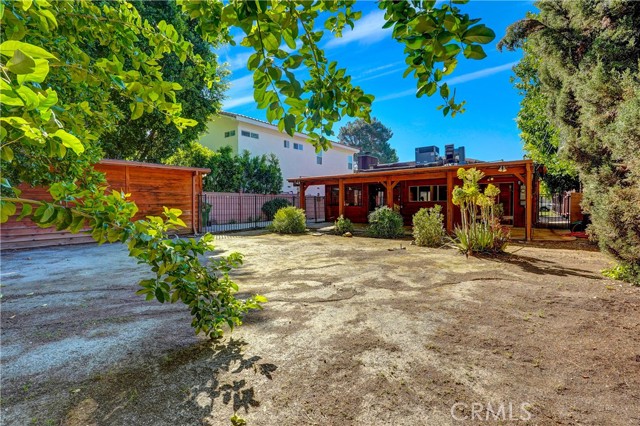 Detail Gallery Image 21 of 24 For 14813 Hartsook, Sherman Oaks,  CA 91403 - 2 Beds | 2 Baths