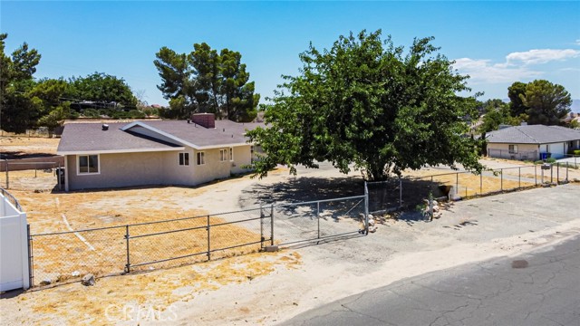 Detail Gallery Image 1 of 1 For 18543 Symeron Rd, Apple Valley,  CA 92307 - 5 Beds | 2 Baths