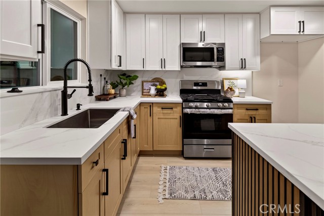 Detail Gallery Image 11 of 48 For 1623 Diamond, Chico,  CA 95928 - 3 Beds | 2 Baths