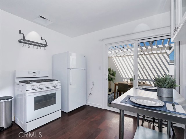 1905 Nelson Avenue, Redondo Beach, California 90278, 3 Bedrooms Bedrooms, ,1 BathroomBathrooms,Residential,Sold,Nelson,SB23053560