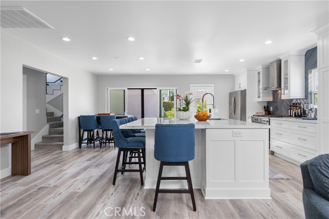 Detail Gallery Image 8 of 41 For 286 Glendora Ave, Long Beach,  CA 90803 - 3 Beds | 3 Baths