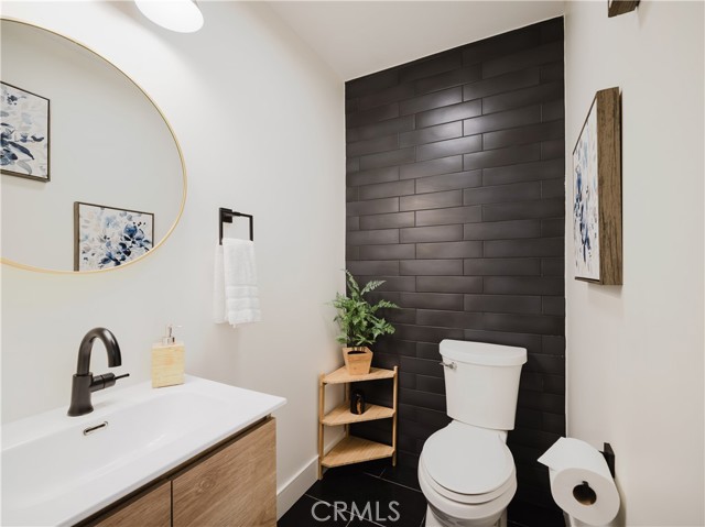 23664 Community Street, West Hills CA: https://media.crmls.org/medias/15bb67fd-a316-42e7-82b2-7f23b0bd3965.jpg