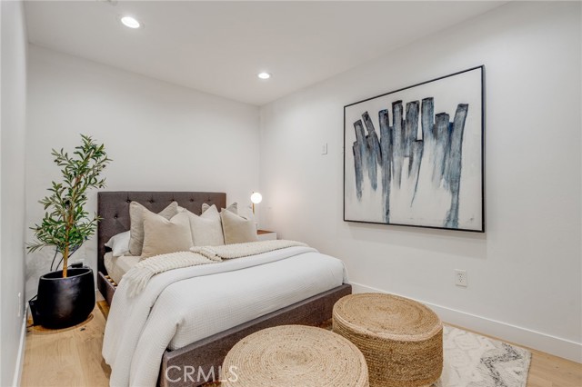 Detail Gallery Image 30 of 36 For 7655 Caminito Avola, La Jolla,  CA 92037 - 4 Beds | 2/1 Baths