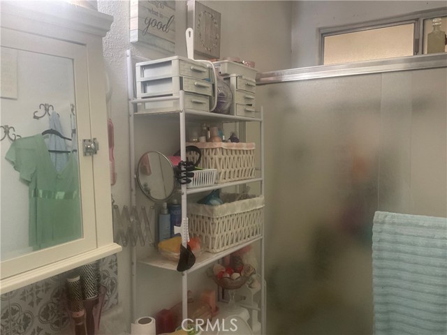 215 Ford Avenue, Gridley CA: https://media.crmls.org/medias/15bcebb1-61f3-43e9-b0fd-b64ce7de59bc.jpg