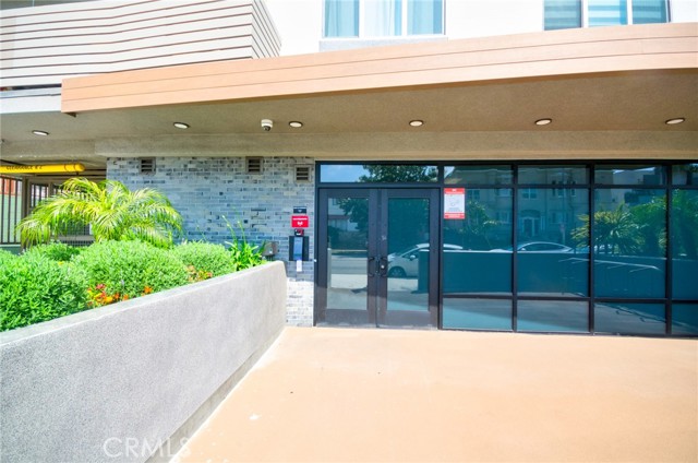 820 S Wilton Place, Los Angeles CA: https://media.crmls.org/medias/15bd2607-26c1-45b6-81d5-f4e3b5935e21.jpg