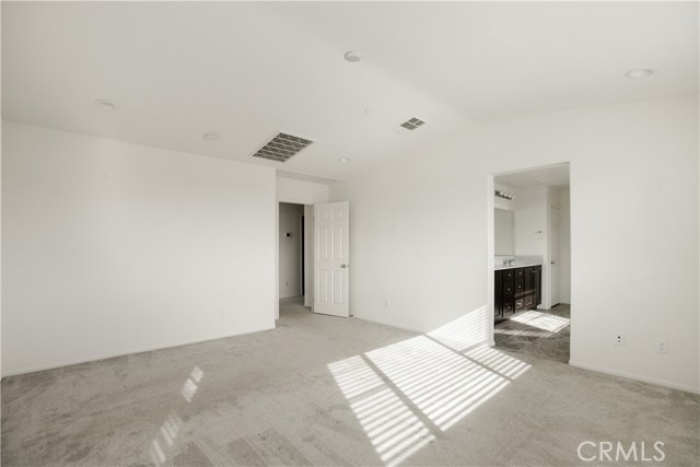 Detail Gallery Image 23 of 45 For 16995 Red Tail Ln, Fontana,  CA 92336 - 3 Beds | 2/1 Baths