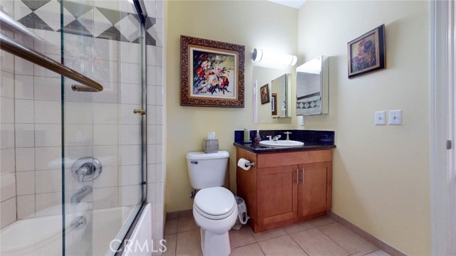 Detail Gallery Image 25 of 37 For 4821 Bakman Ave #405,  North Hollywood,  CA 91601 - 3 Beds | 2 Baths